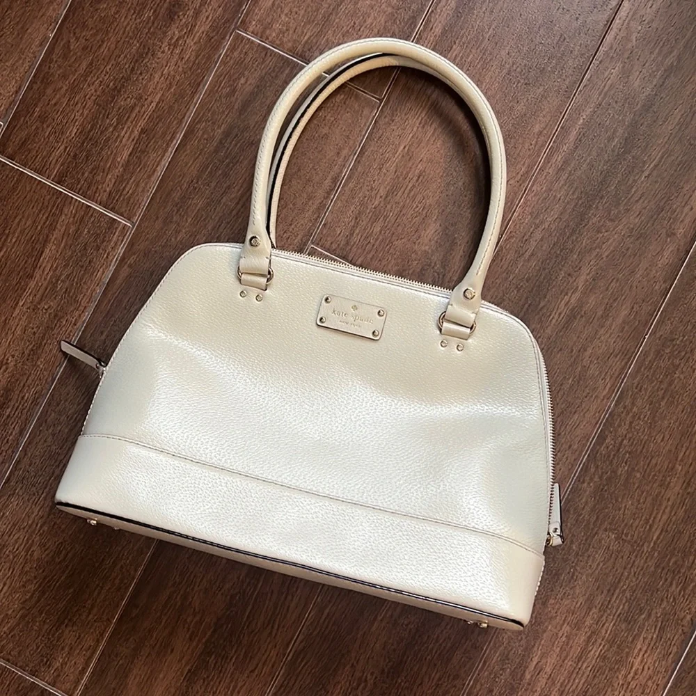 Kate Spade Purse - Picture 1 of 4